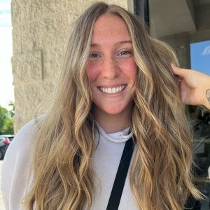 Meet your Posher, Hannah